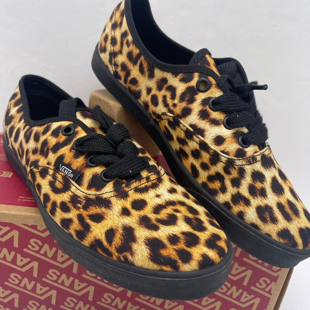 Vans Men’s Authentic Lowpro Sneakers 
Leopard 
Lifestyle, Low Profile - Picture 9 of 16